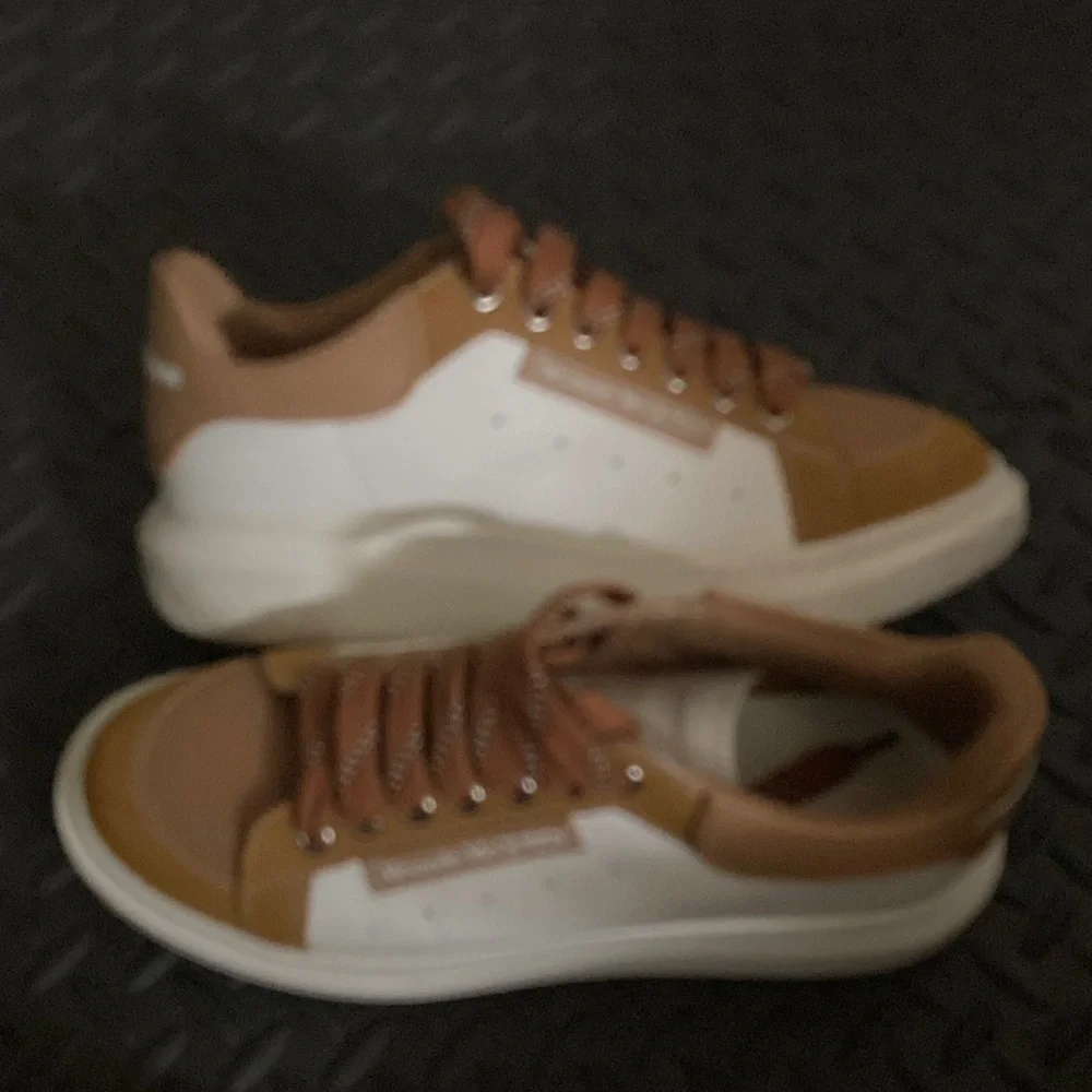 Alexander McQueen Men's Tan and White Sneakers - Picture 4 of 12